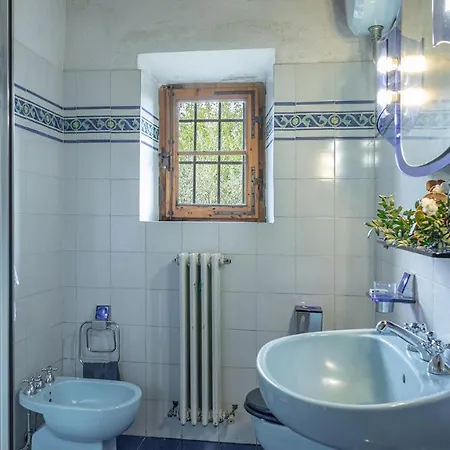 Willa Poderino 6, Emma *