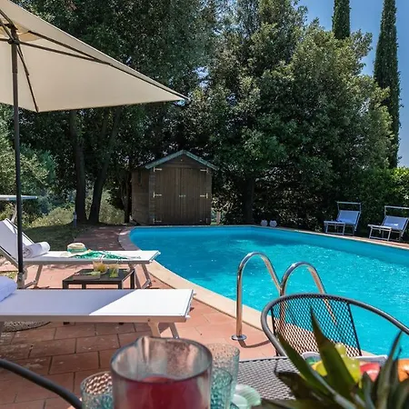 Poderino 6, Emma Trequanda