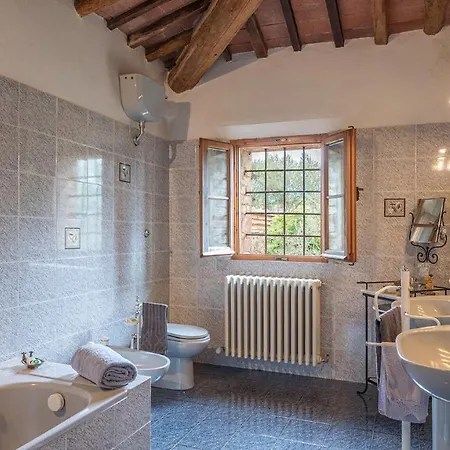 빌라 Poderino 6, Emma