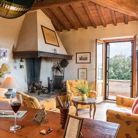 Villa Poderino 6, Emma